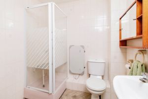 SHOWER ROOM- click for photo gallery